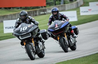 Les Wyman Brothers de Harley dominent la quatrième manche de King of the Baggers